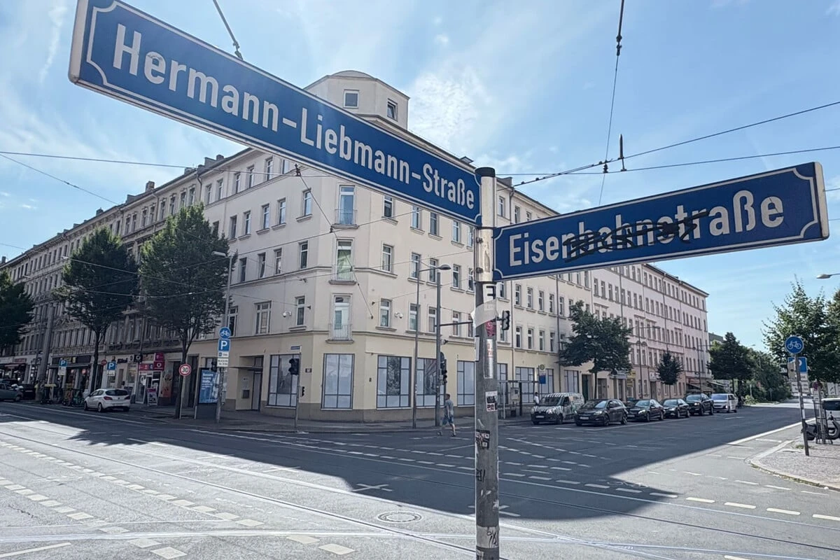 21-Jähriger attackiert Polizeiposten auf der Eisenbahnstraße mit Lochzange