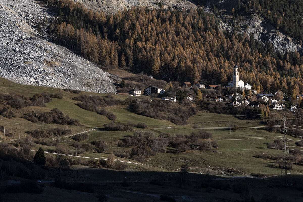 Geröllstrom droht Dorf mitzureißen: Alle Einwohner evakuiert