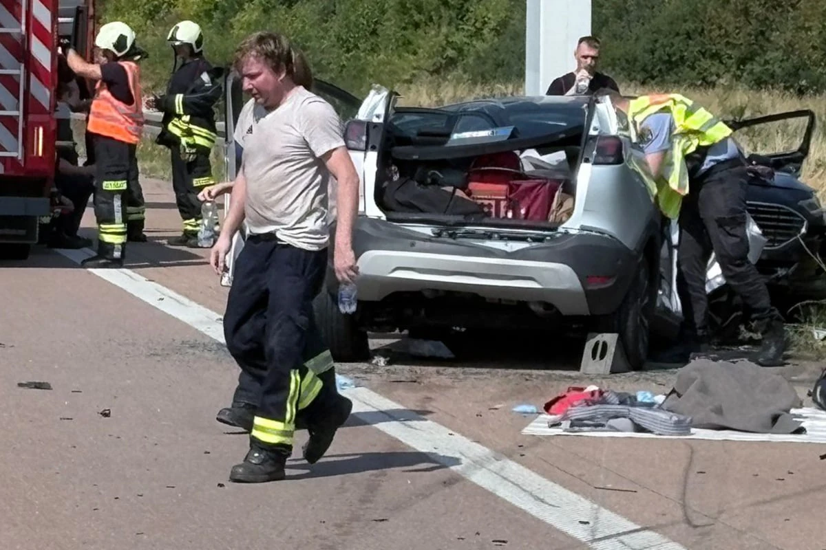 Schwerer Unfall auf der A14 bei Halle: Zwei Menschen lebensbedrohlich verletzt