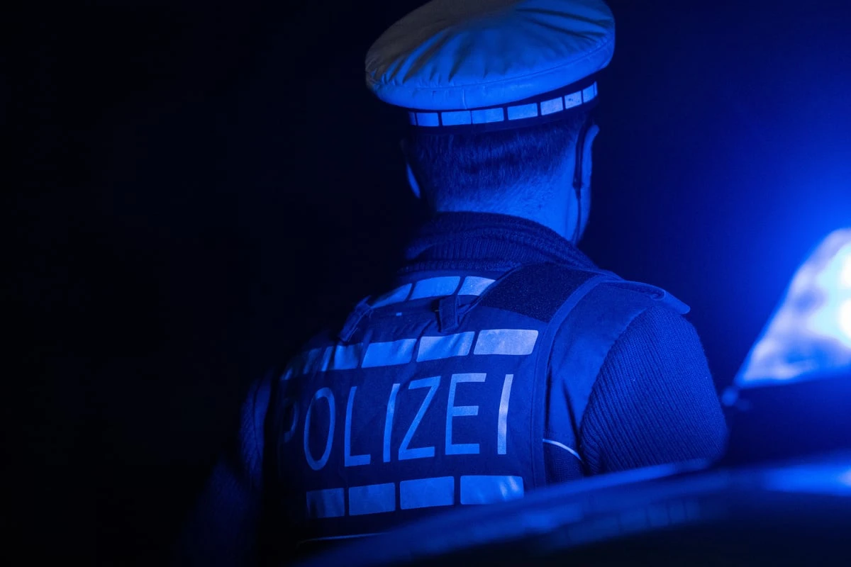 Brandstifter zündet Garage an und wählt kurioses Fluchtfahrzeug