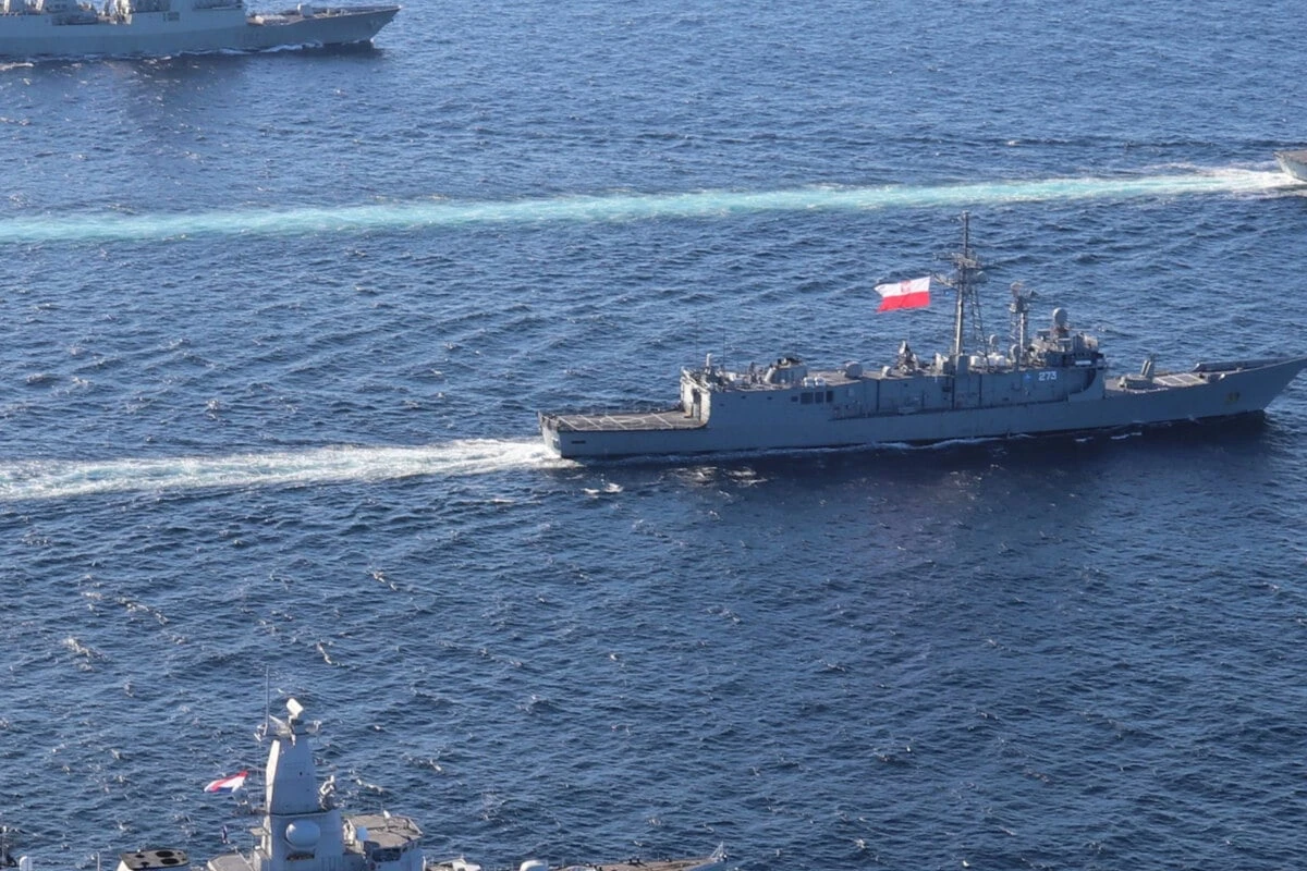 Kriegsschiffe, Luftfahrzeuge und 9000 Soldaten: Marinemanöver startet erstmals in Rostock