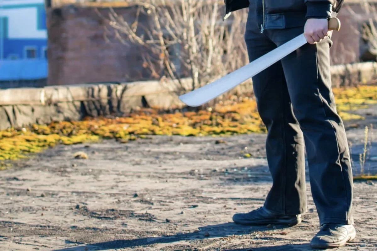 Polizeieinsatz in der Börde: Bewaffneter Mann bedroht Anwohner