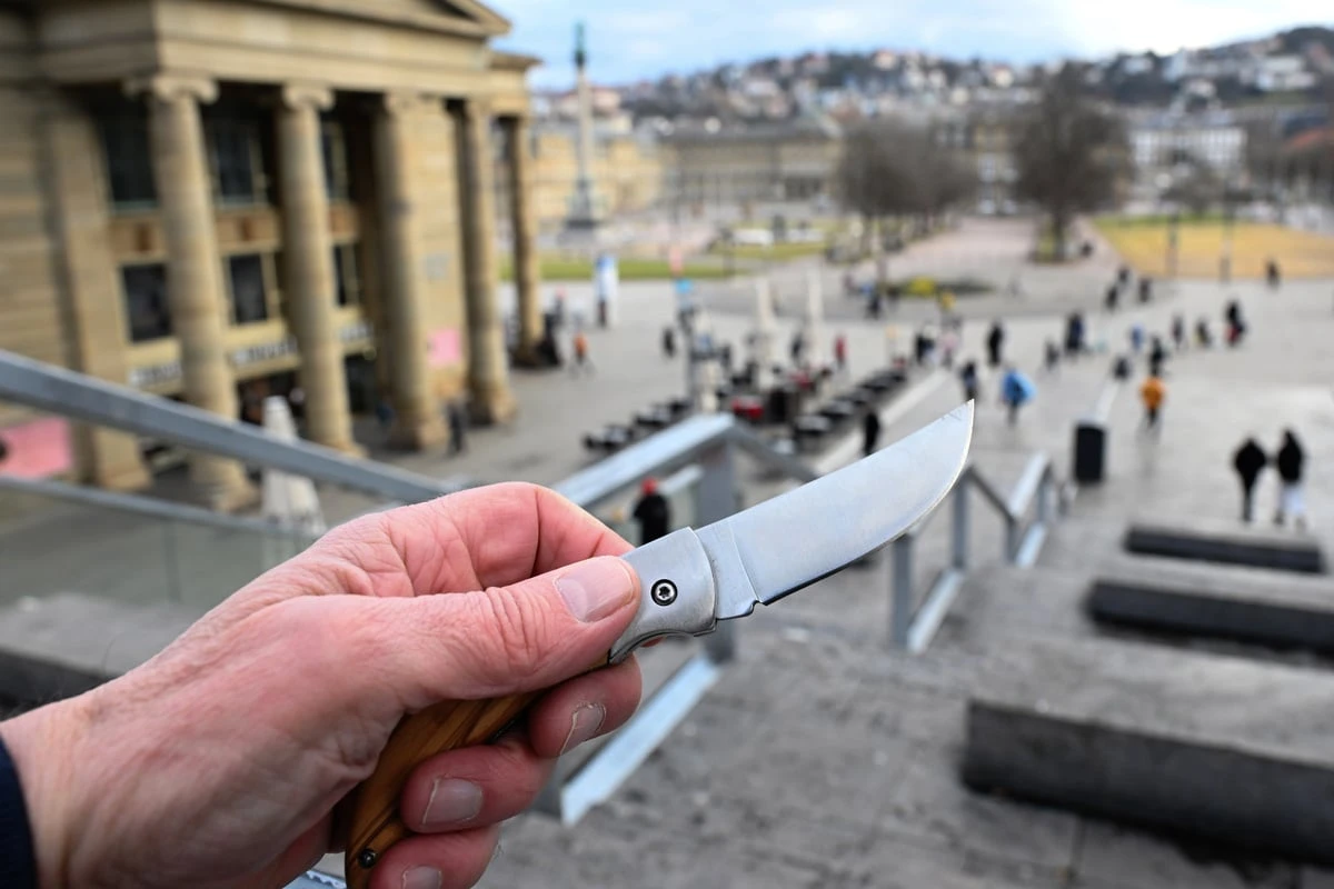 Baden-Württemberg: Kommt das Waffenverbot im Nahverkehr?