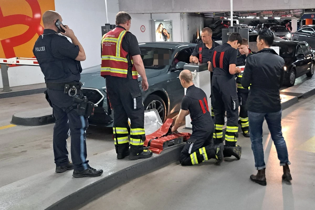 Autofahrer über Stunden im Parkhaus eingesperrt: Rettungskräfte müssen anrücken