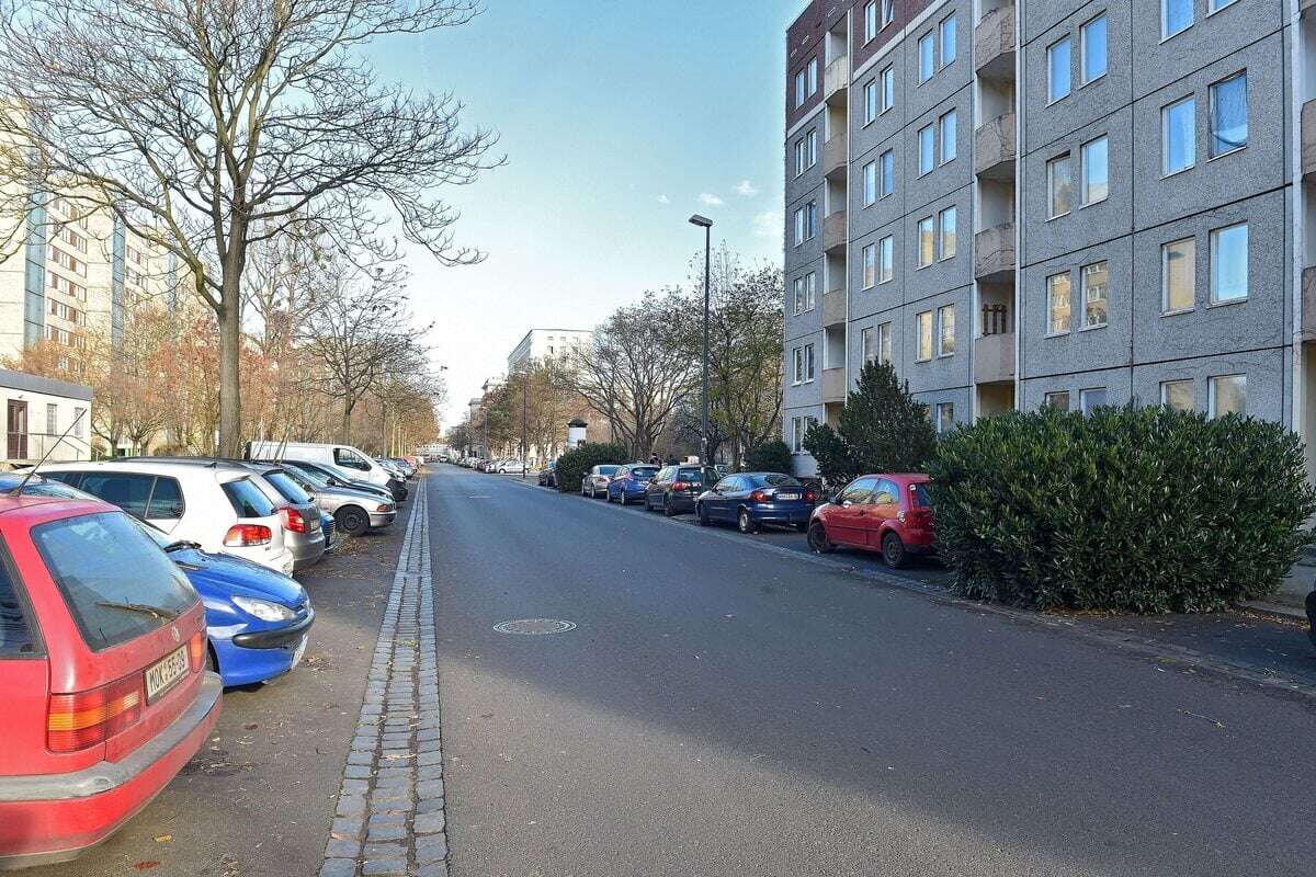 Drei Männer brüllen Hitlergruß in Dresden: Dann kommt die Polizei