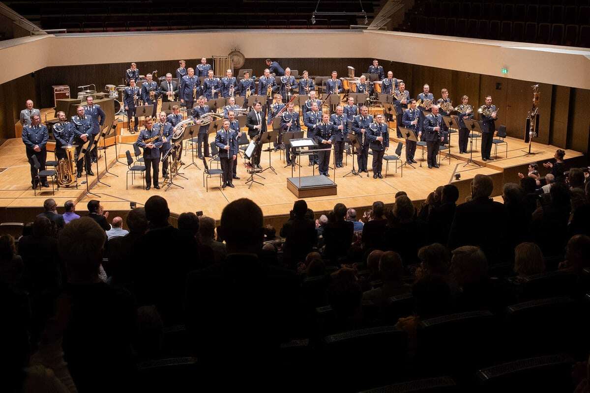 Bundeswehr-Orchester spielt für Kinder in Not - und Ihr könnt ein Stück Heimat verschenken