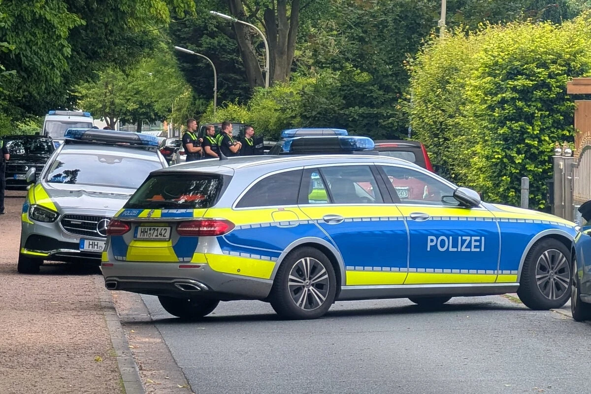 Schüsse in Hamburg: Zwei Menschen sollen tot sein