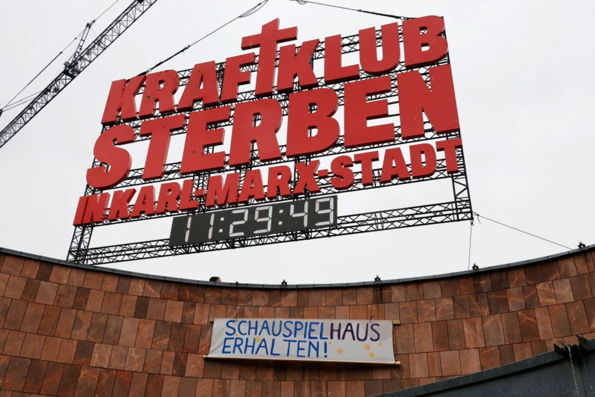 Von der Stadthalle zum Schauspielhaus: Kraftklub sorgt für nächsten Coup!