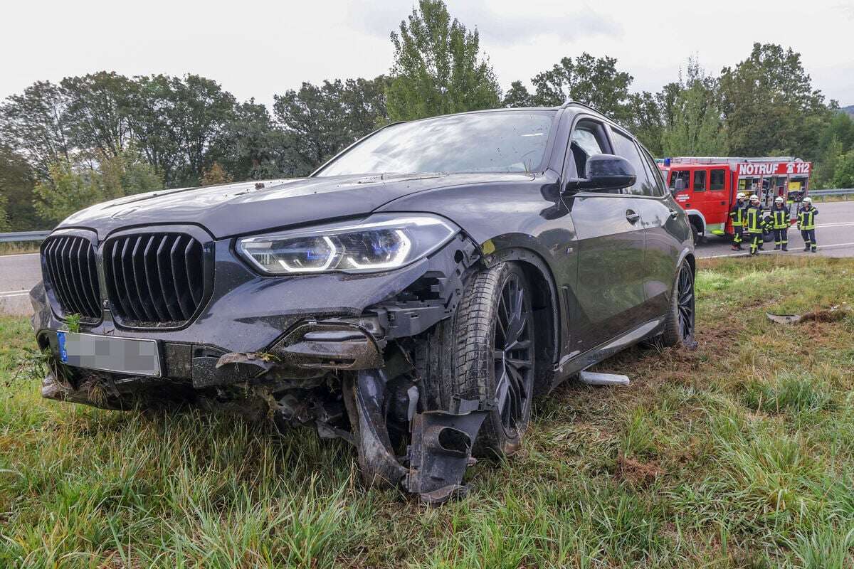 Unfall beim Überholen: Rettungshubschrauber im Einsatz