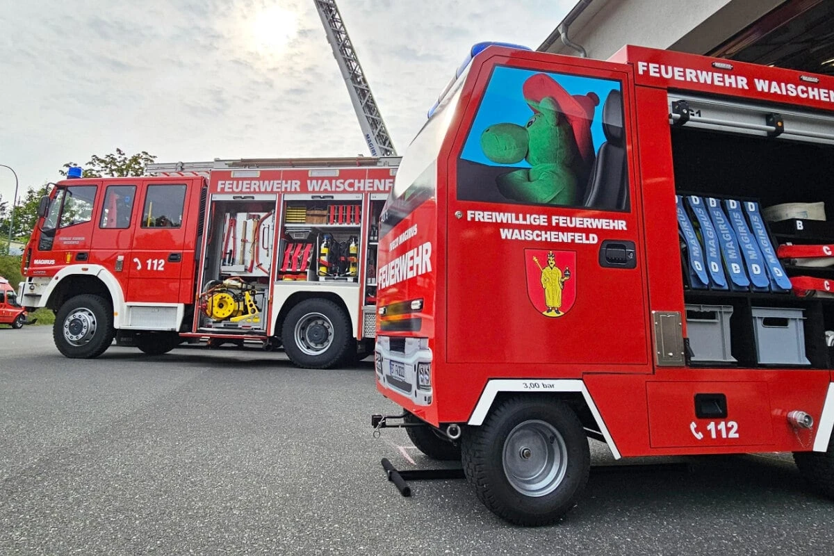 Blaulicht, Martinshorn und große Augen: Feuerwehrautos lassen Herzen höher schlagen