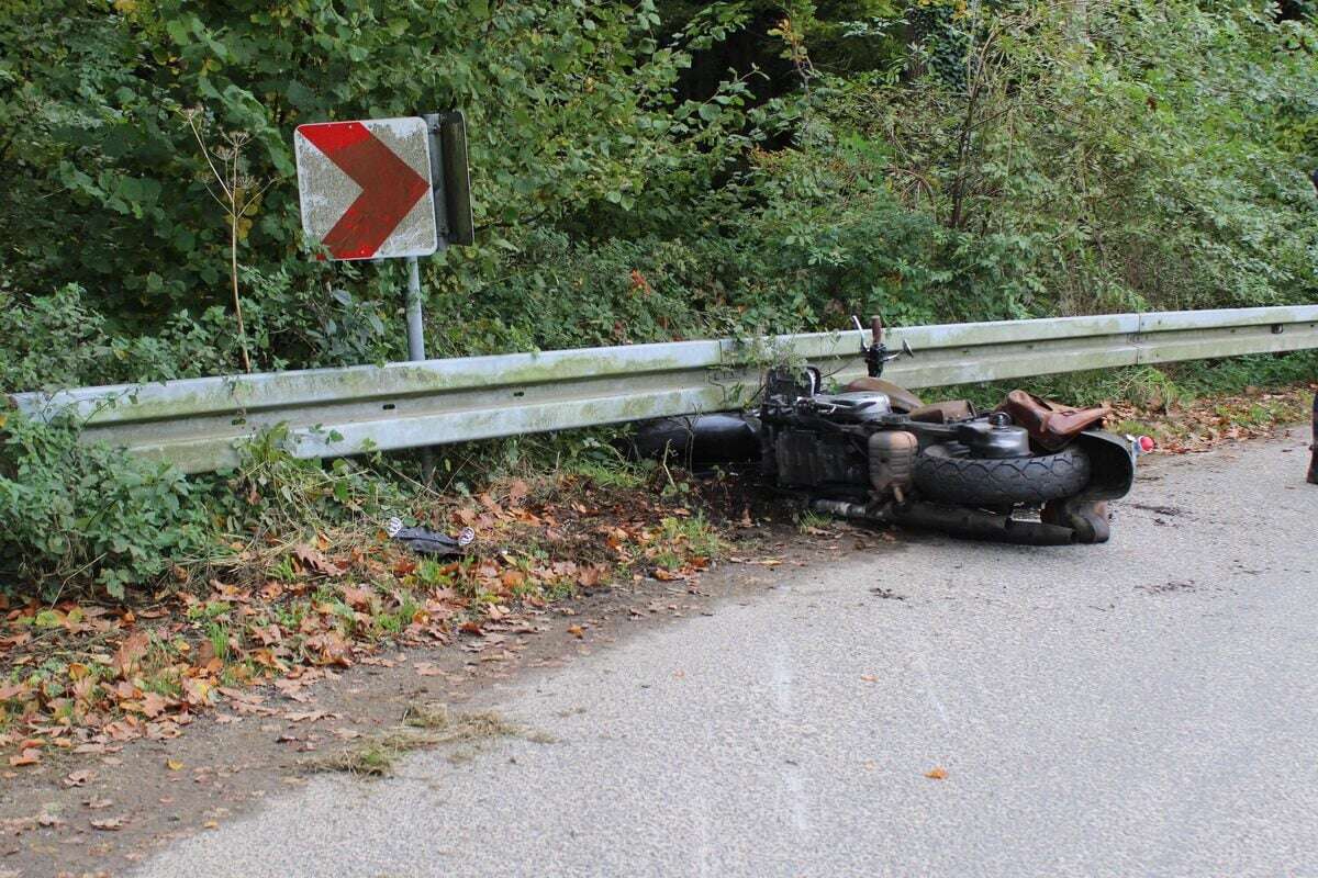 Kontrolle verloren und gegen Schutzplanke geprallt: Biker landet schwer verletzt in Klinik