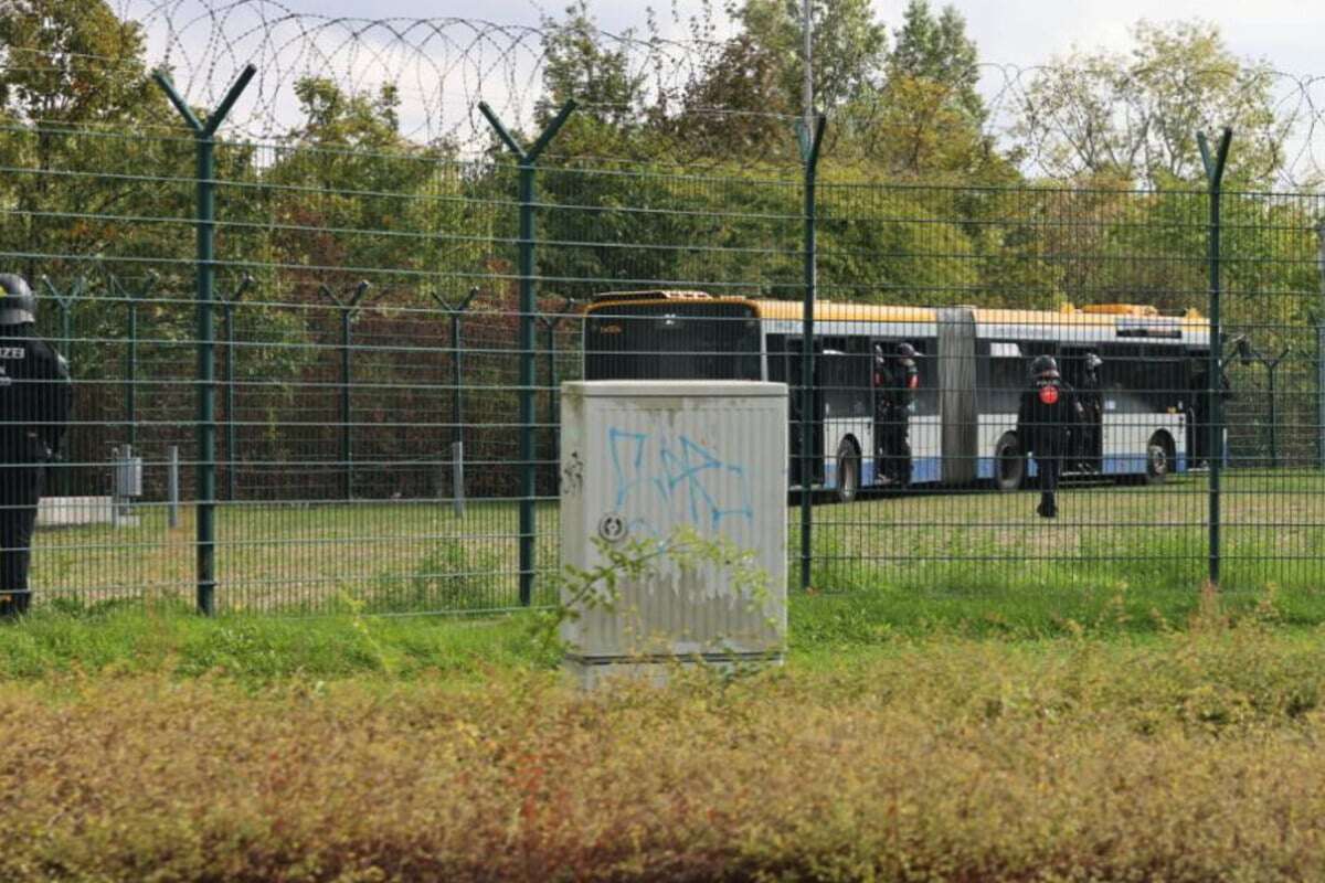 Bus anstatt Stadion: Dutzende Chemie-Leipzig-Fans von Polizei festgesetzt