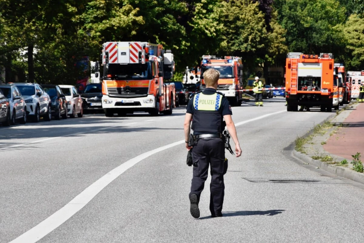 Heftiges Gasleck löst Großeinsatz der Feuerwehr aus: Evakuierung und Sperrgebiet