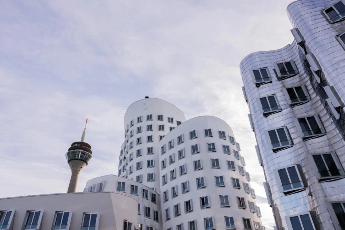 Bluttat vor Düsseldorfer Bar: Türsteher von Gericht verurteilt