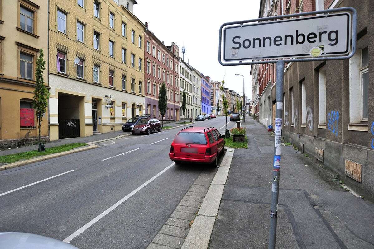 Vor den Augen eines Kindes: Mann am helllichten Tag in Chemnitz ausgeraubt!