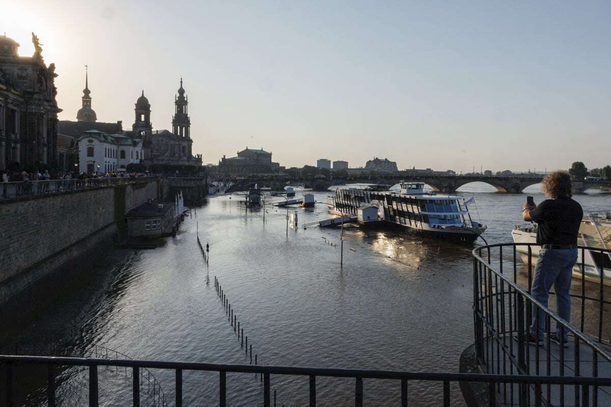 Hochwasser in Dresden: Elbe-Pegel fällt unter die 4-Meter-Marke!