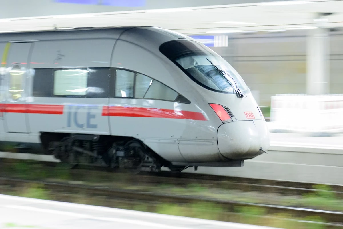 ICE aus Dresden entgleist: Fotos zeigen den Zwischenfall