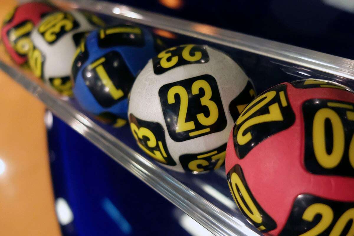 Mann gewinnt 188 Millionen Euro im Lotto: Trotzdem fühlt er sich abgezockt und reicht Klage ein