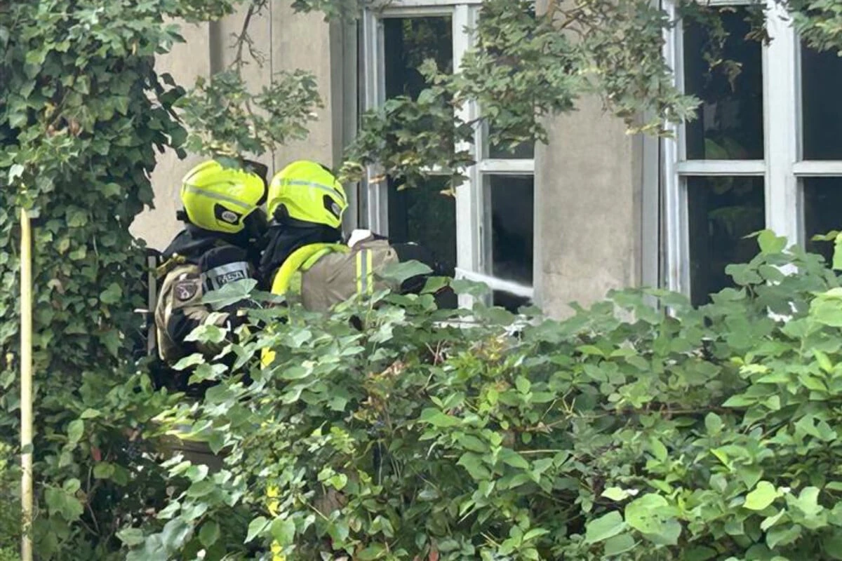 Feueralarm auf Uni-Campus in Lankwitz: Chemielabor brennt