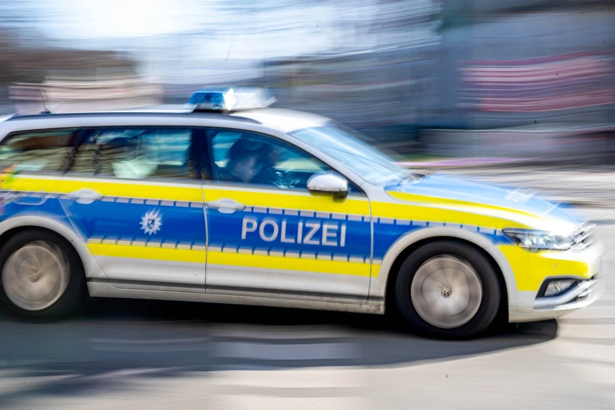 Mann beschwert sich bei lautem Nachbar, schon fliegen die Fäuste