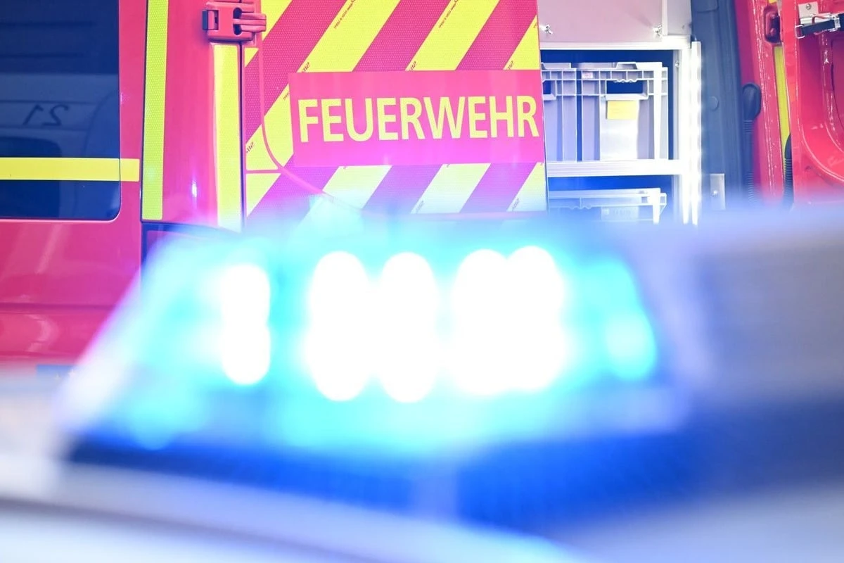 Auto geht in Flammen auf: Mensch stirbt Feuertod in Salzwedel