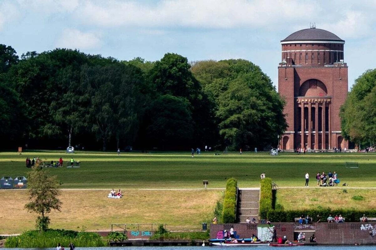 18-Jähriger von Gleichaltrigen im Stadtpark getötet? Polizei nennt weiteres Detail