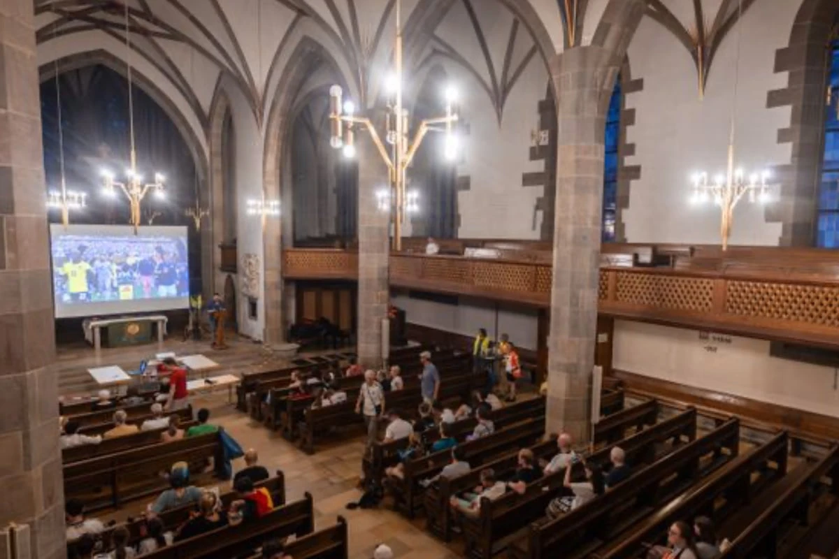 Public Viewing in der Kirche: Hier könnt Ihr in Stuttgart kühl mitfiebern