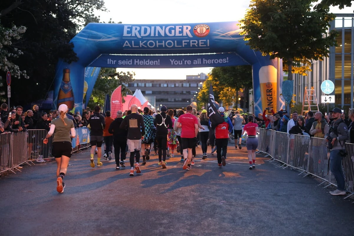 Tausende Teilnehmer erwartet: Nachtlauf legt Leipzigs Straßen lahm