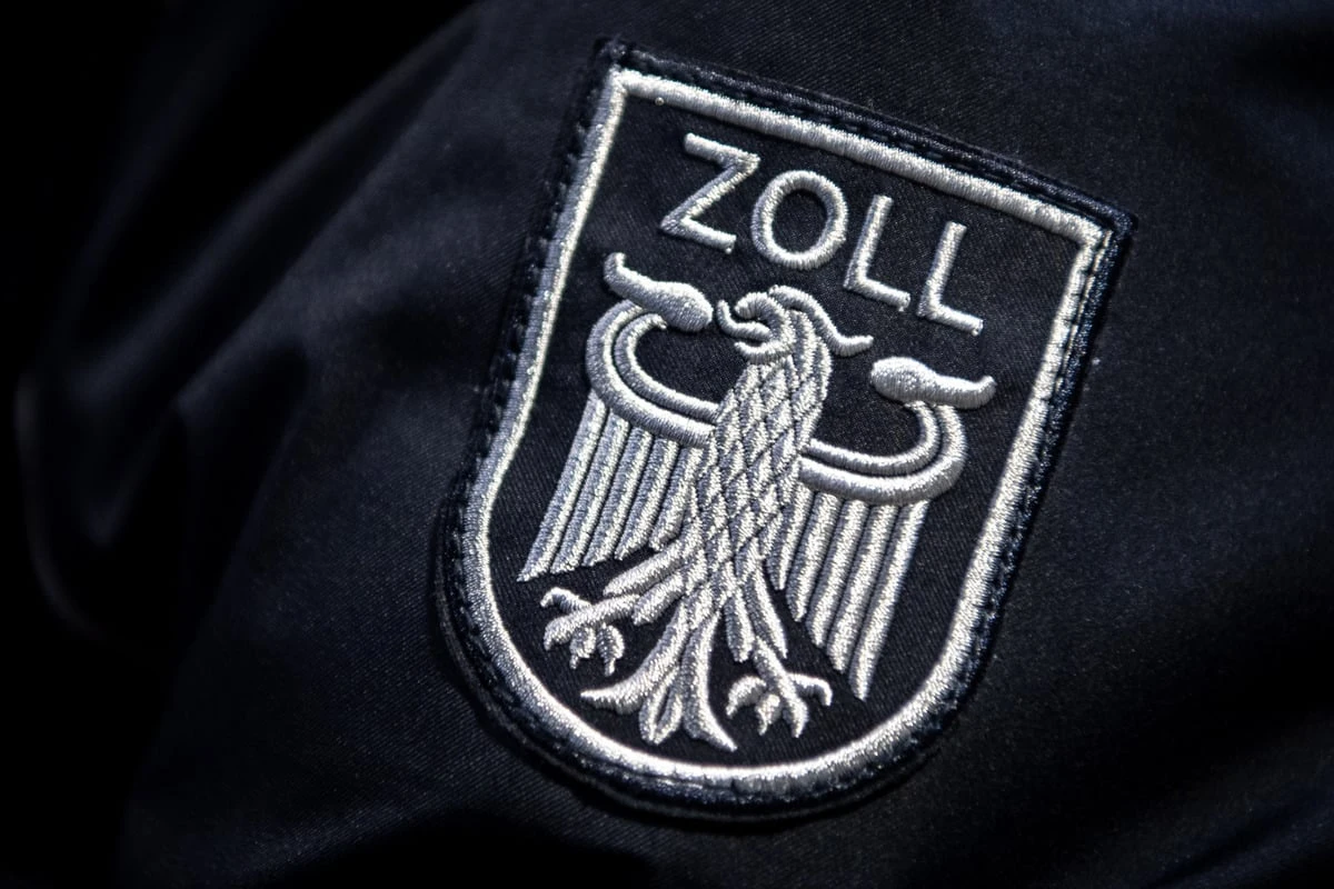 Hohe Einnahmen, krasse Drogenfunde: Hauptzollamt Köln stellt Jahresbilanz vor