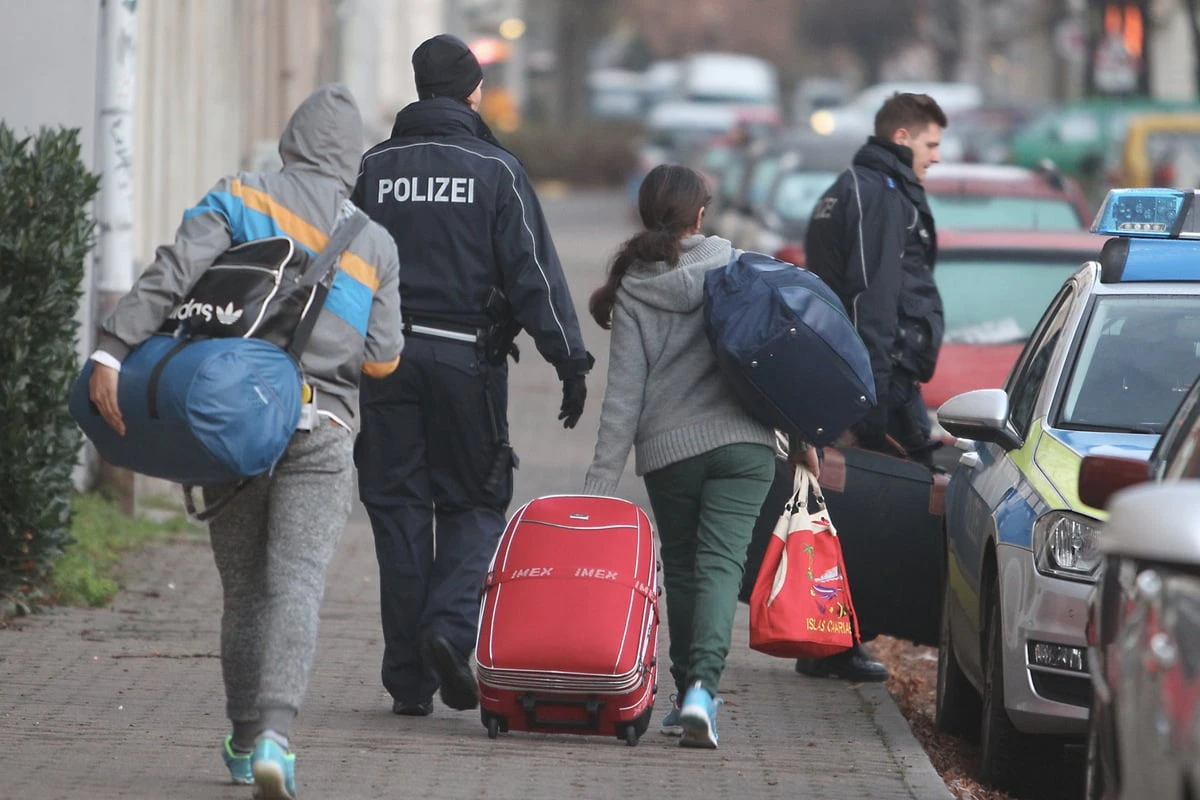 So viele Straftäter hat Sachsen in diesem Jahr abgeschoben