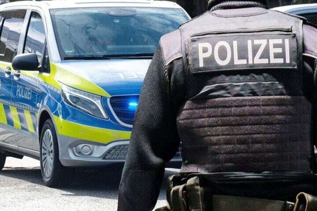 Messerattacke vor Polizeiwache! Mann wird erst durch Schüsse gestoppt