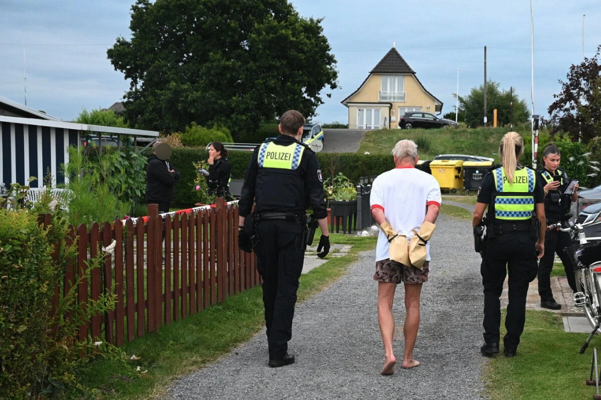 Mann auf Campingplatz niedergestochen: Opfer lebensgefährlich verletzt