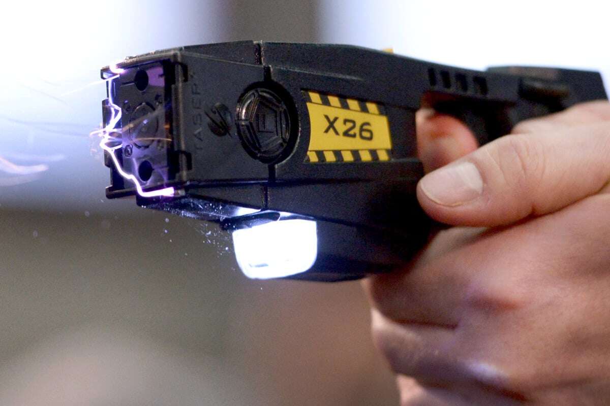 Gutachten der Uniklinik Köln klärt auf: Wie gefährlich sind die Polizei-Taser?