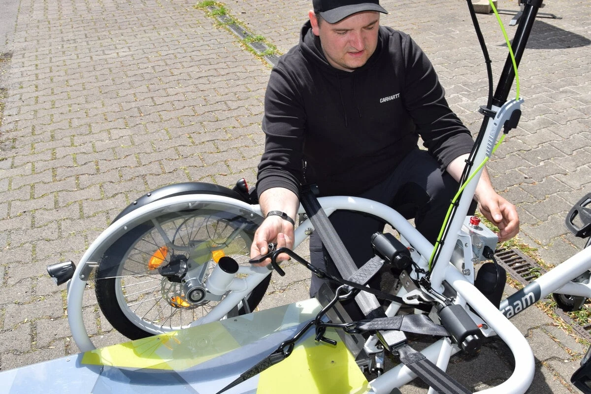 Leipzig: Mit diesem Fahrrad können Menschen im Rollstuhl jetzt kostenfrei einen Ausflug machen