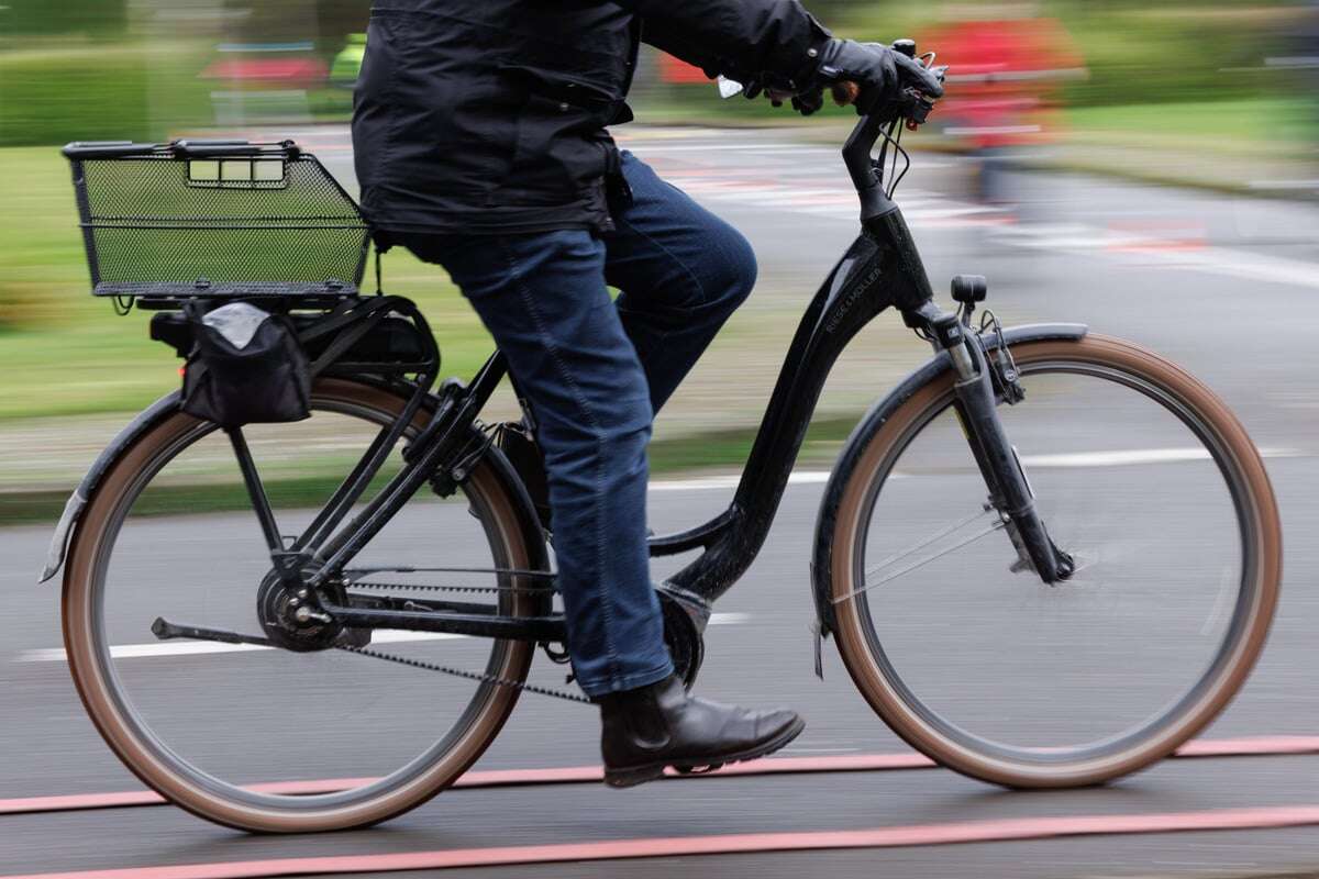 Pedelecfahrer fährt Fußgängerin in Meißen um, verletzt sie schwer und flieht!