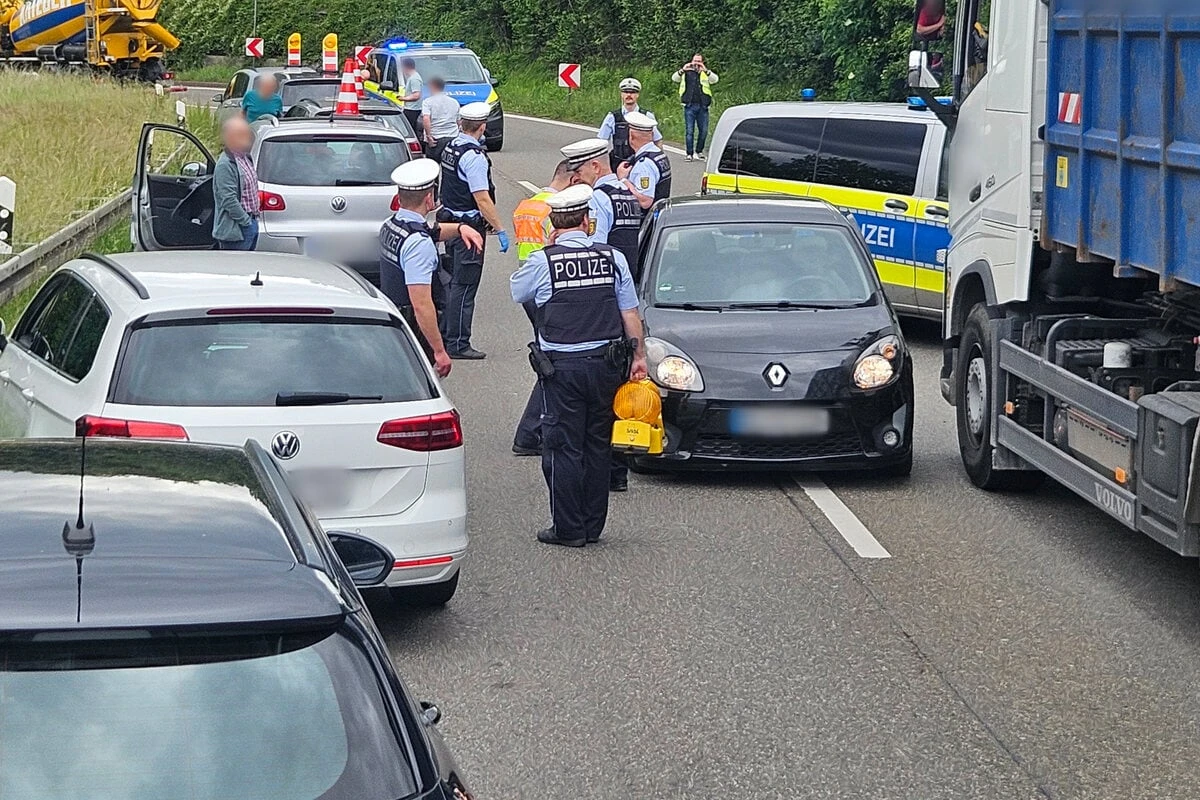 Geisterfahrer (18) beschädigt Autos mit geklautem Renault