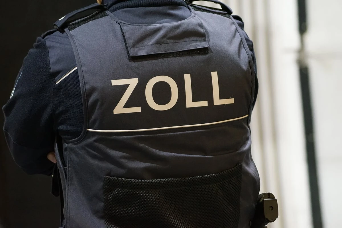 Schwarzarbeit, Sozialbetrug, illegale Beschäftigung: Zoll greift im Gastgewerbe durch