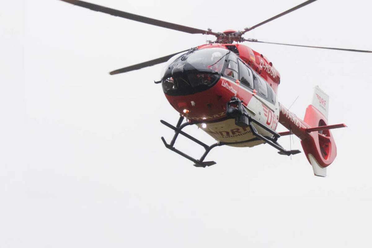 Hubschrauber im Einsatz: Mädchen (4) nach Sturz aus Fenster schwer verletzt