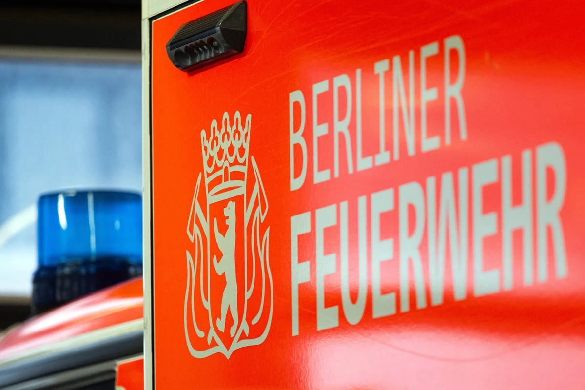 Feuer-Alarm in Friedrichsfelde: Kinder retten sich mit Sprung aus dem Fenster!