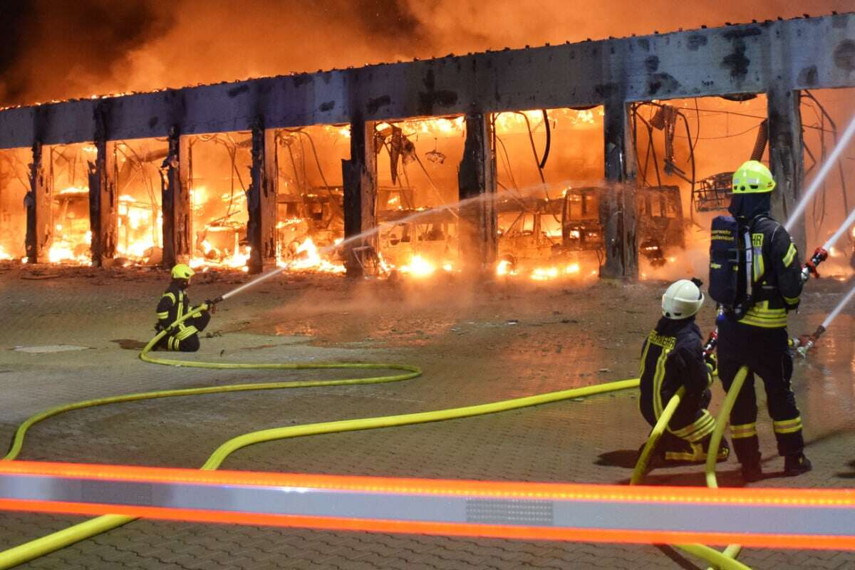 Feuerwehrhaus niedergebrannt: Polizei nennt Brandursache