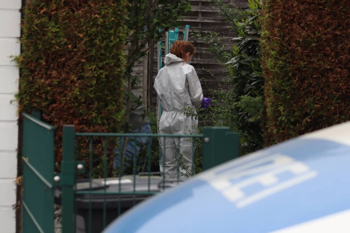Tödliches Beziehungsdrama in Troisdorf: Mann sticht Partnerin mit Messer nieder