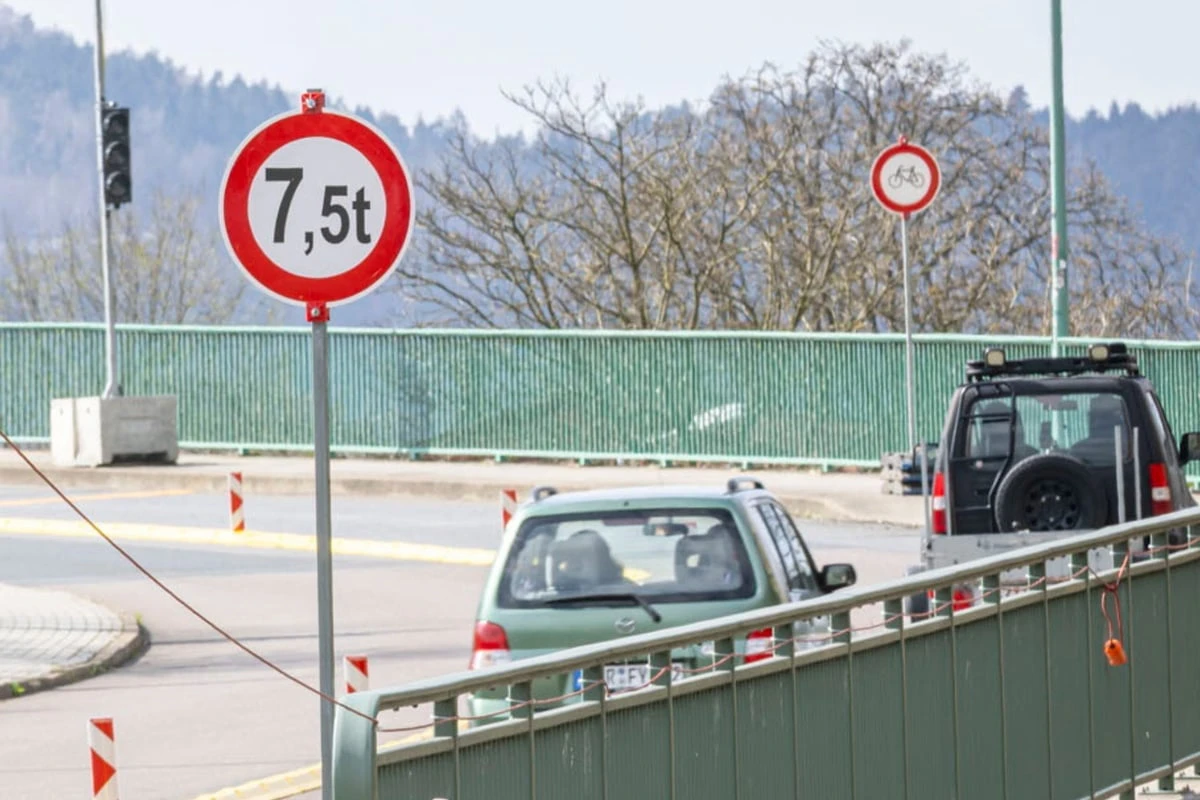 Verwirrung in Bad Schandau: Elbbrücke doch nicht für Radfahrer freigegeben