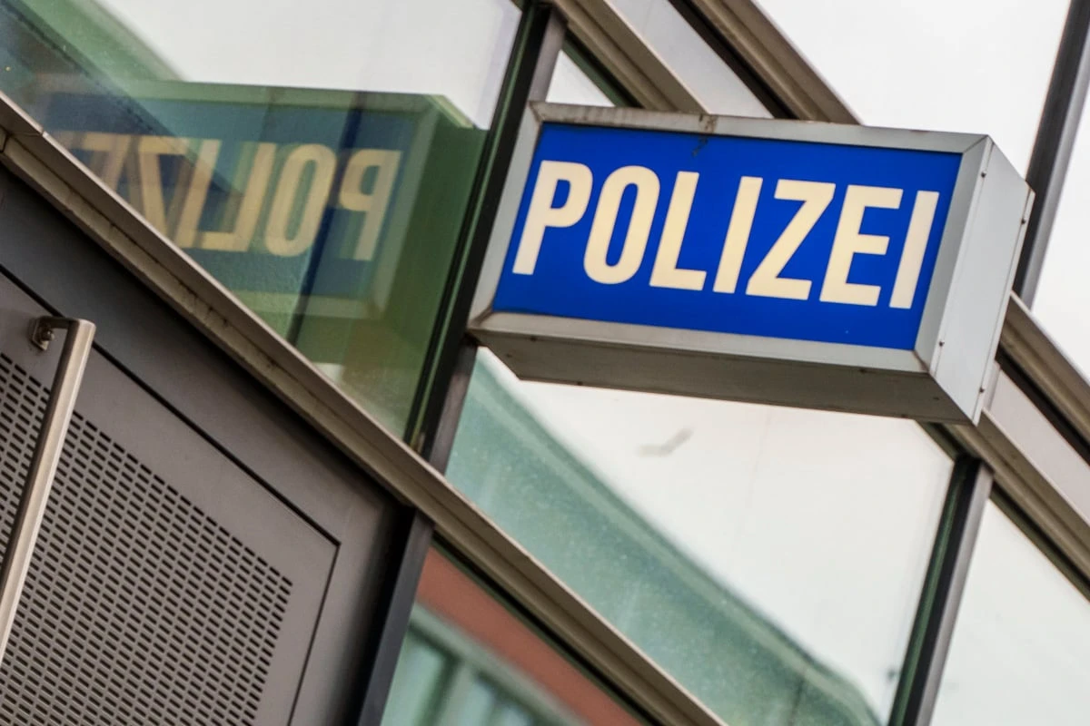Frage nach Zigarette läuft völlig aus Ruder: Polizei nimmt 21-Jährigen fest