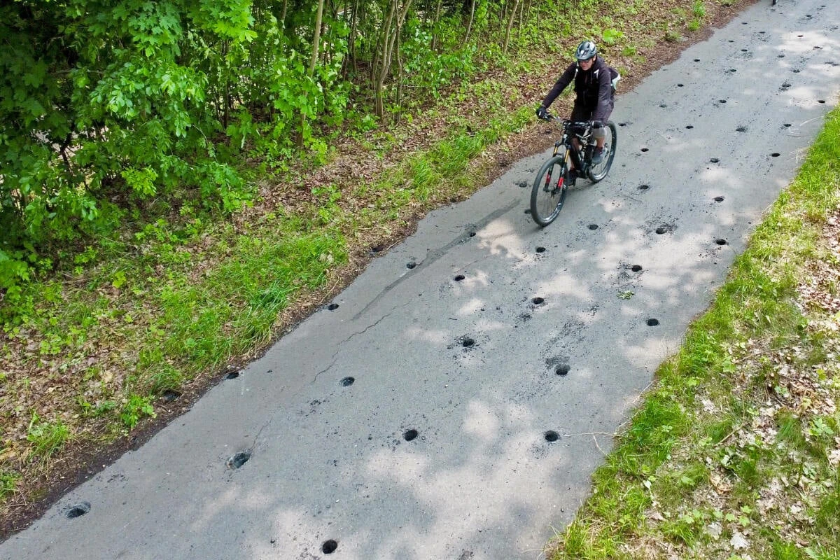 Was ist das denn? Chemnitzer Radweg hat zahlreiche Löcher