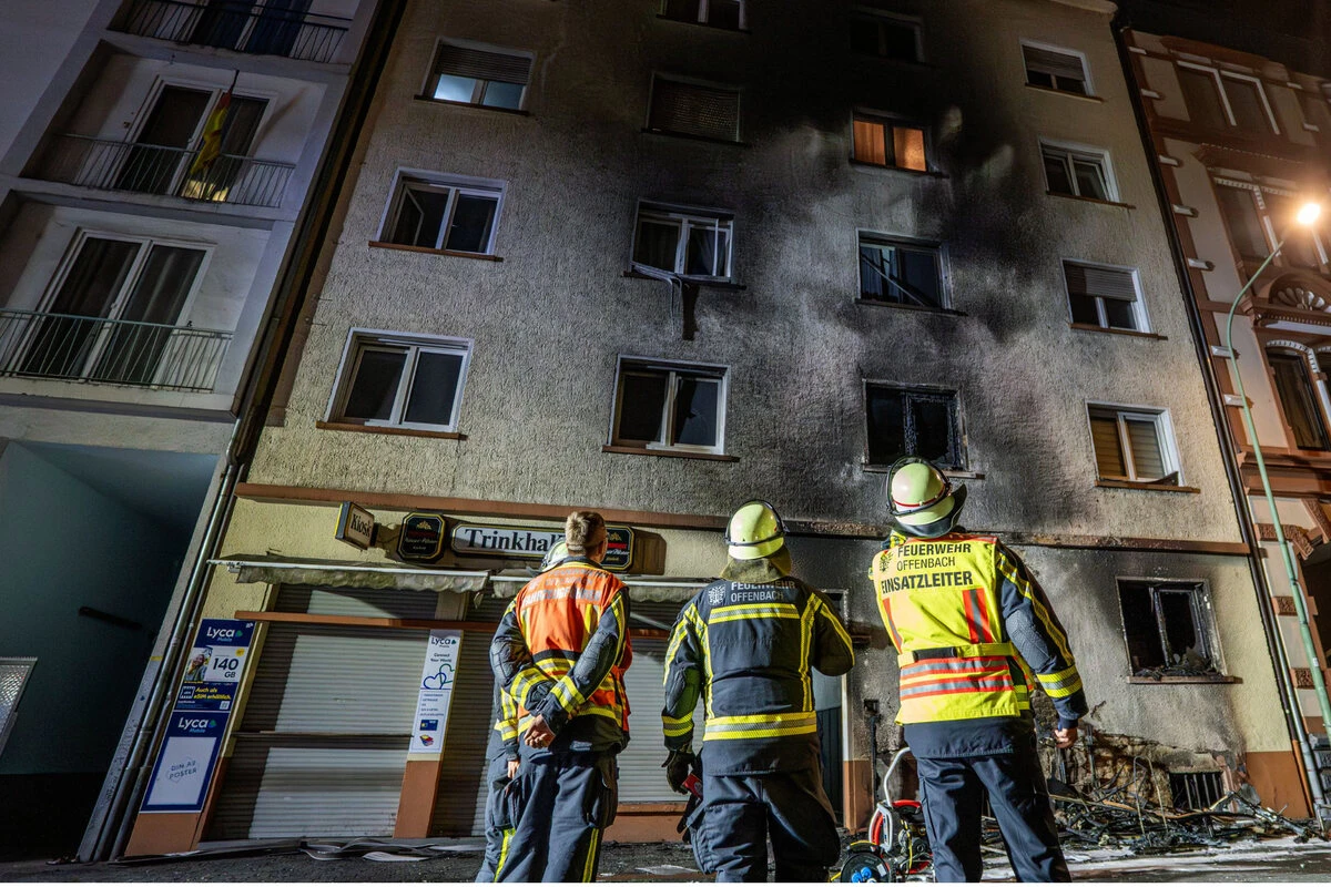 Feuer in Offenbach: Wohnhaus teilweise unbewohnbar, Mann verletzt