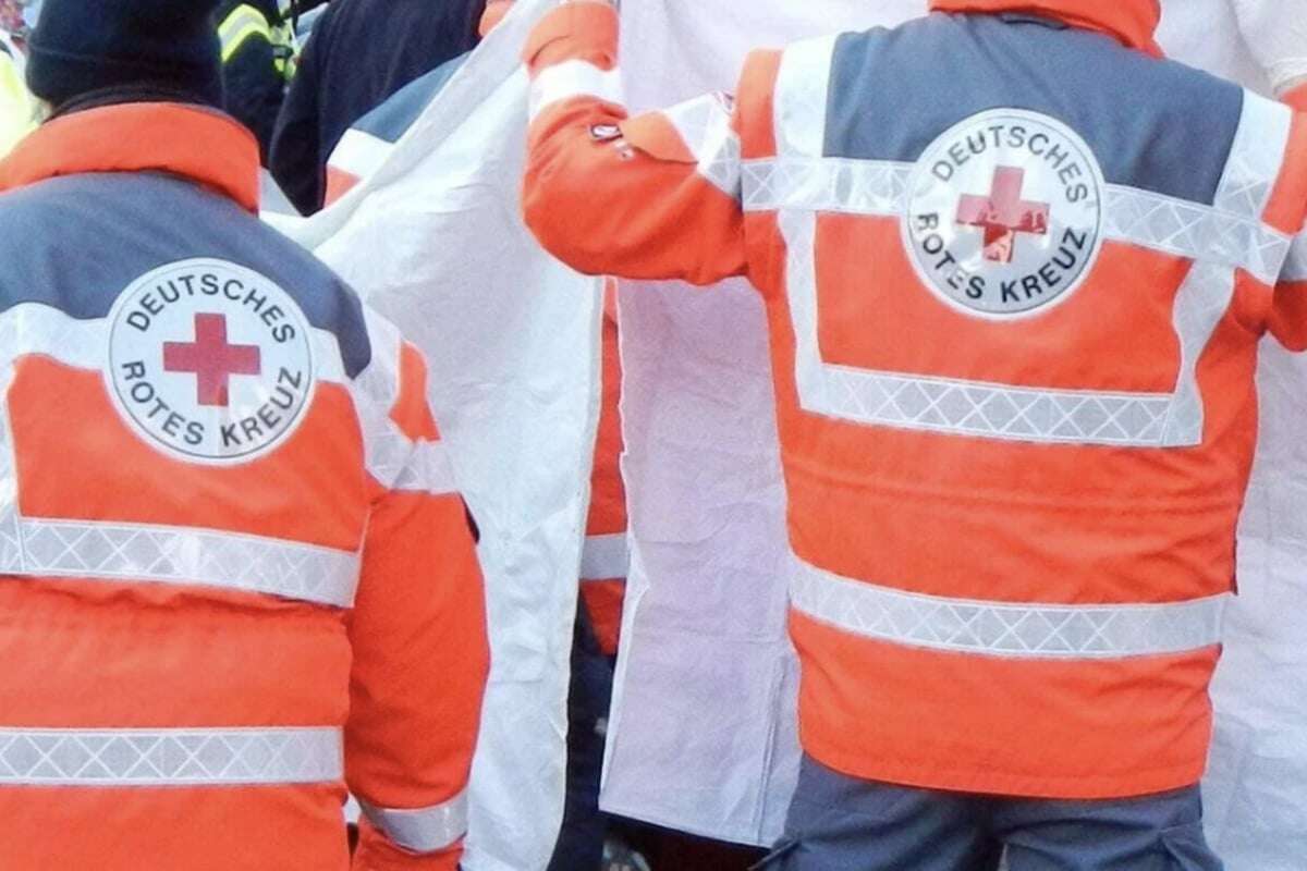 Tödlicher Unfall auf Bundesstraße im Vogtland: VW-Fahrer stirbt nach Frontal-Crash