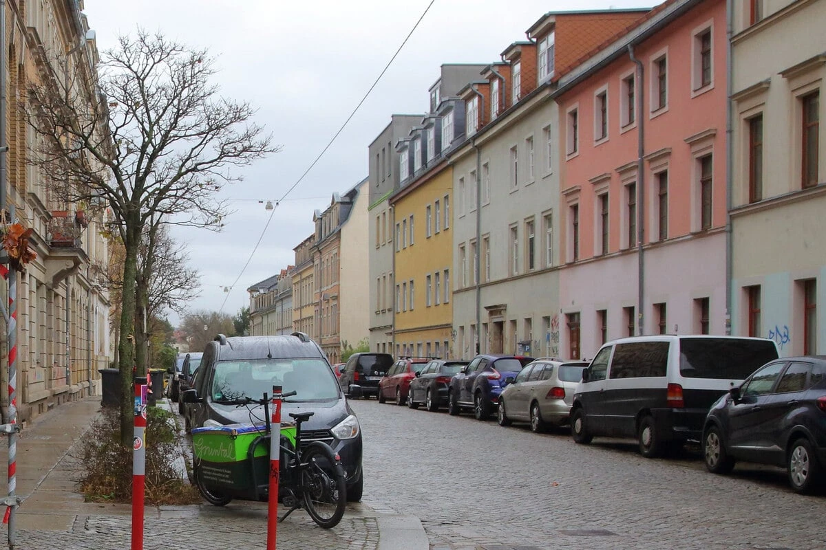 Anwohner wird durch Einbruch in Dresdner Neustadt geweckt, dann wird es brutal