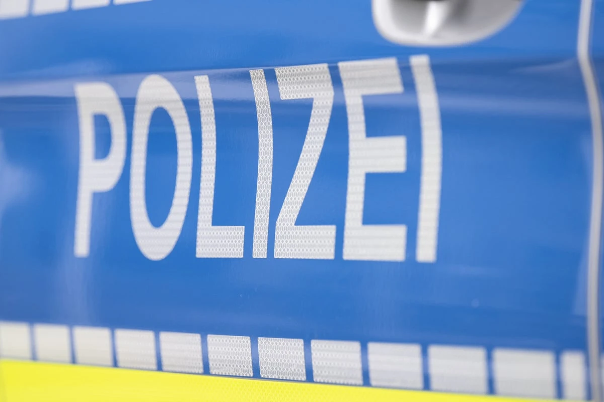 Explosion an S-Bahnhaltestelle: Automat in Markkleeberg gesprengt