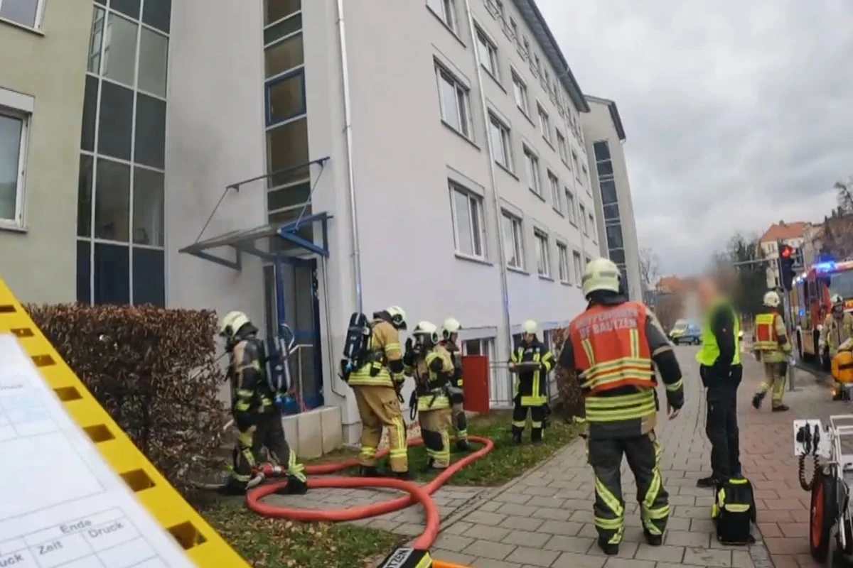 Dramatische Szenen bei Feuerwehreinsatz im Arbeitsamt: 