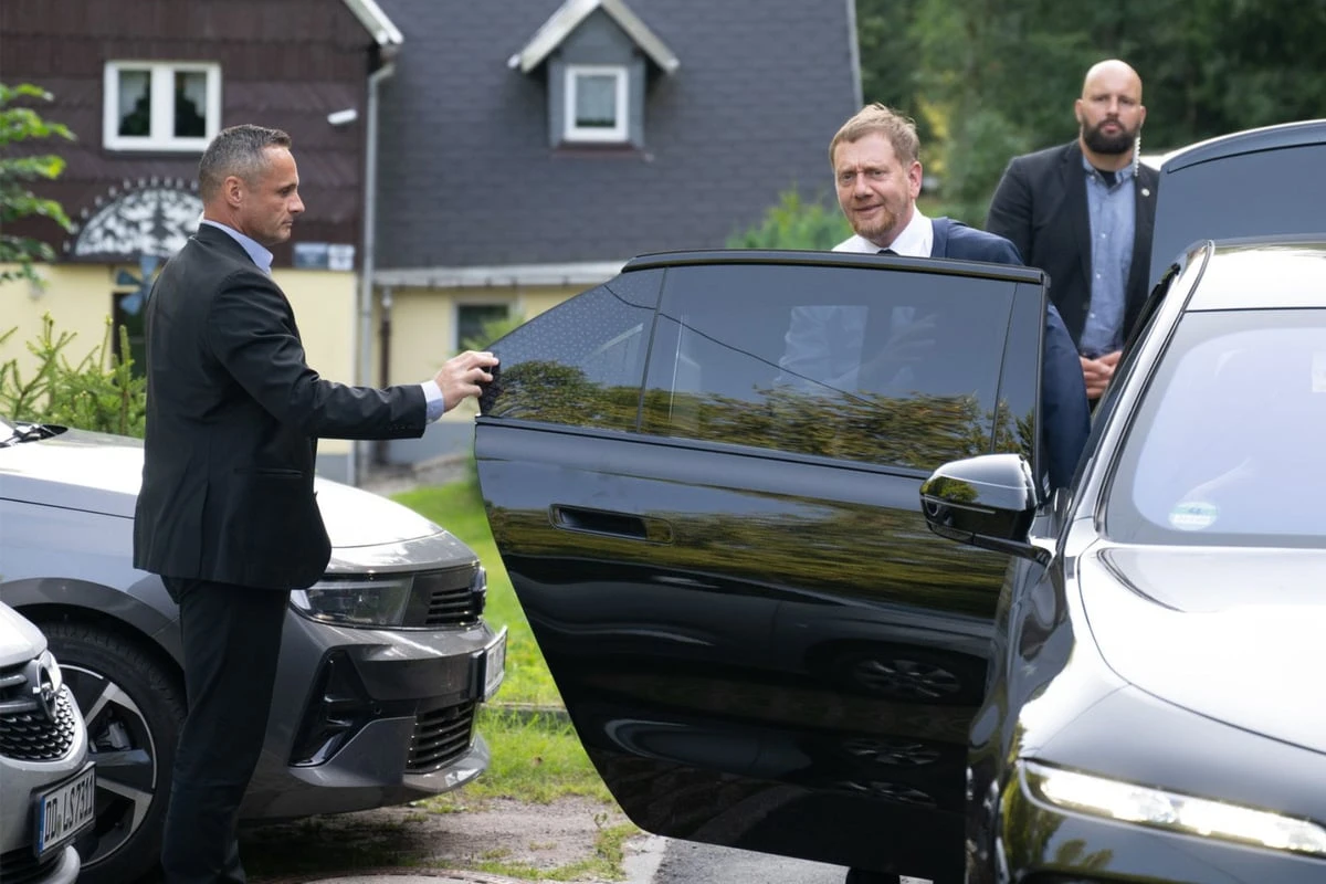 Dienstwagen im Umweltvergleich: Welcher Minister fährt wohl die größte Dreckschleuder?